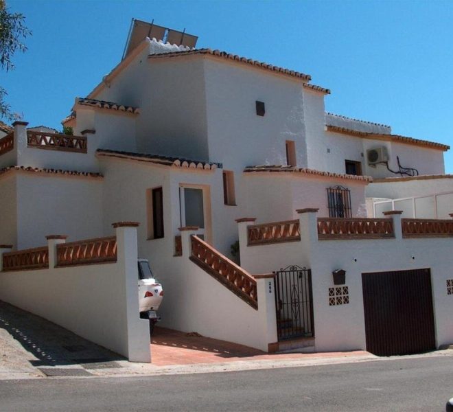 R5025967-Image 1-Semi Detached - 4 Beds - 120 Built