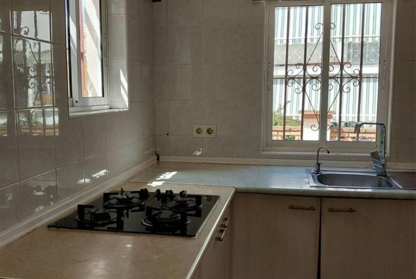 R5025967-Villa-For-Sale-Calahonda-Semi-Detached-4-Beds-120-Built-8