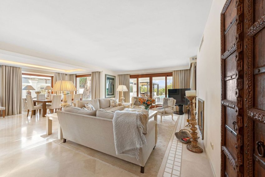R5026135-Villa-For-Sale-Nueva-Andalucia-Detached-3-Beds-280-Built-12