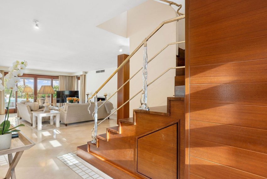 R5026135-Villa-For-Sale-Nueva-Andalucia-Detached-3-Beds-280-Built-16