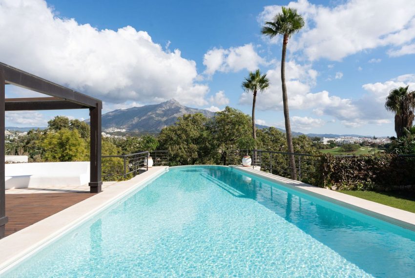 R5026135-Villa-For-Sale-Nueva-Andalucia-Detached-3-Beds-280-Built-2
