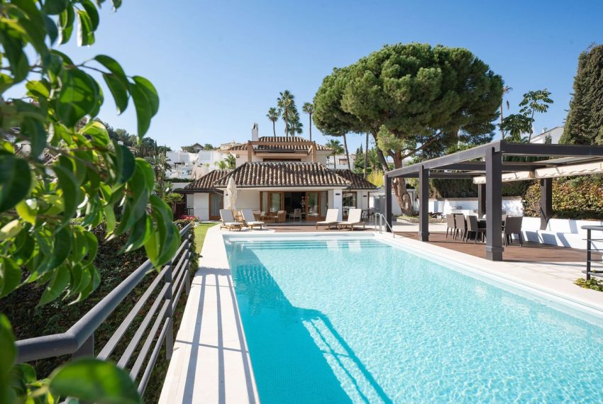 R5026135-Villa-For-Sale-Nueva-Andalucia-Detached-3-Beds-280-Built