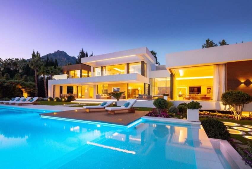 R5026165-Villa-For-Sale-Sierra-Blanca-Detached-7-Beds-1200-Built-2