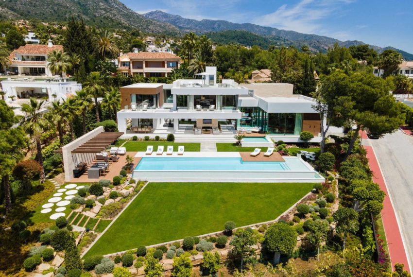 R5026165-Villa-For-Sale-Sierra-Blanca-Detached-7-Beds-1200-Built