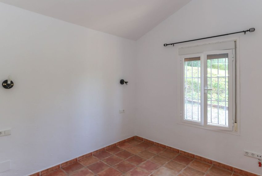 R5026261-Villa-For-Sale-Coin-Detached-2-Beds-72-Built-10