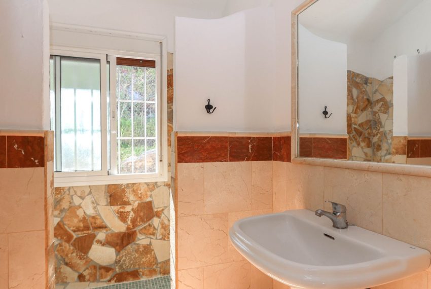 R5026261-Villa-For-Sale-Coin-Detached-2-Beds-72-Built-13