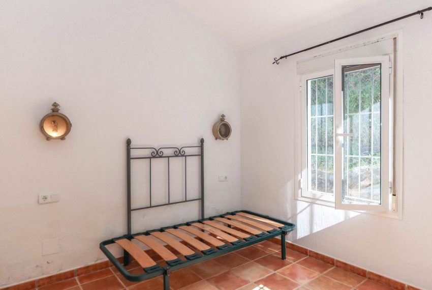 R5026261-Villa-For-Sale-Coin-Detached-2-Beds-72-Built-14