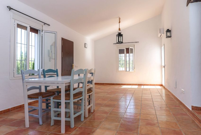 R5026261-Villa-For-Sale-Coin-Detached-2-Beds-72-Built-8
