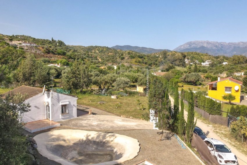 R5026261-Villa-For-Sale-Coin-Detached-2-Beds-72-Built