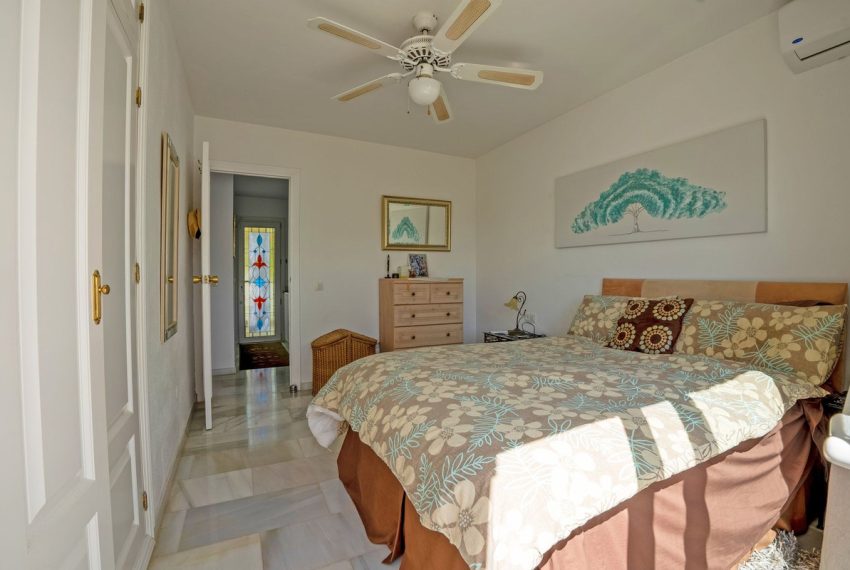 R5026306-Villa-For-Sale-Calahonda-Semi-Detached-3-Beds-128-Built-13