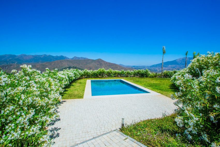 R5026402-Villa-For-Sale-La-Mairena-Detached-4-Beds-573-Built-15
