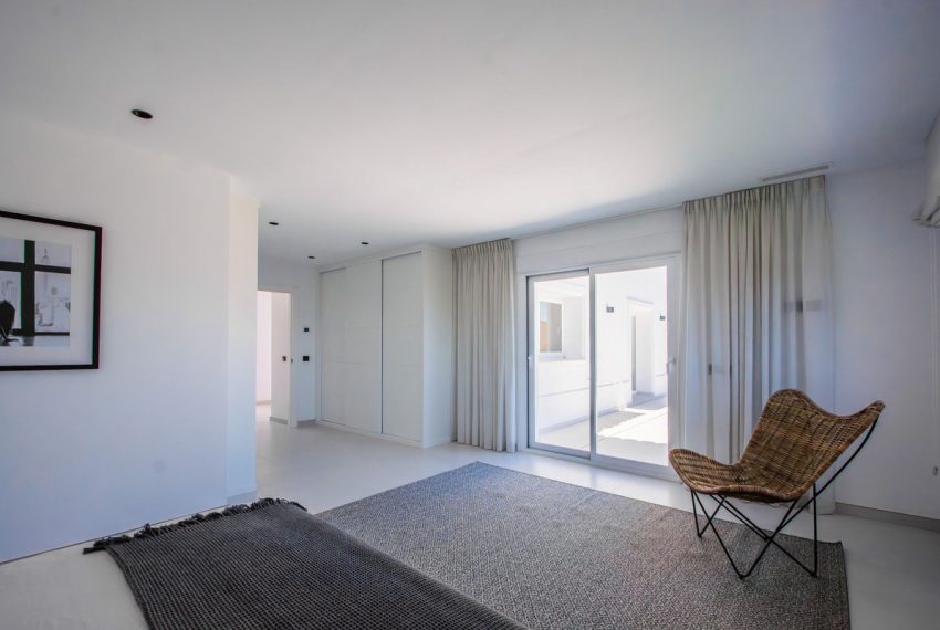 R5026402-Villa-For-Sale-La-Mairena-Detached-4-Beds-573-Built-7