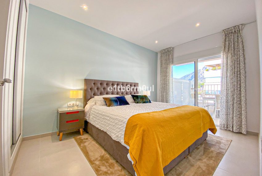 R5026420-Apartment-For-Sale-The-Golden-Mile-Penthouse-2-Beds-139-Built-11