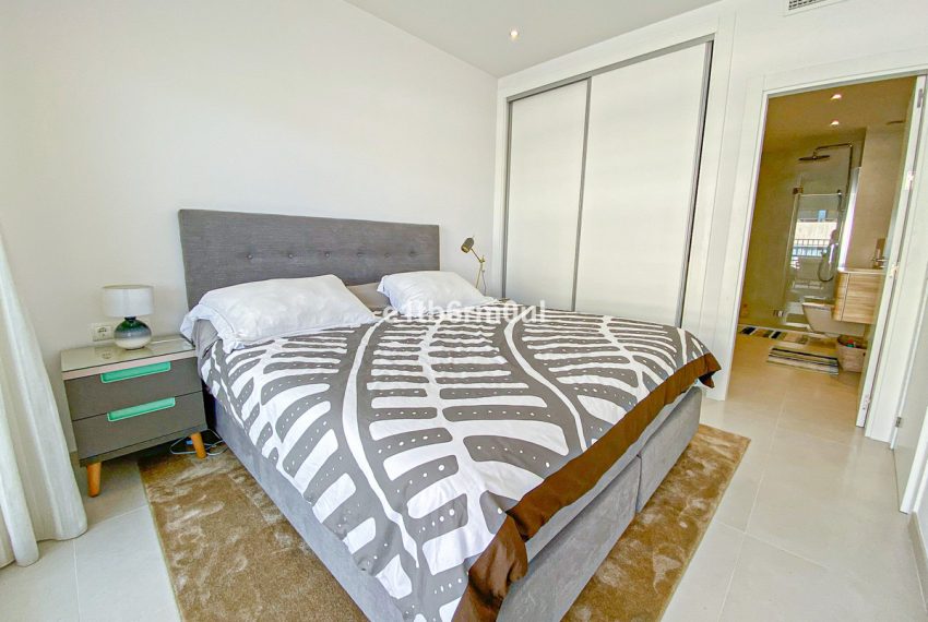 R5026420-Apartment-For-Sale-The-Golden-Mile-Penthouse-2-Beds-139-Built-14