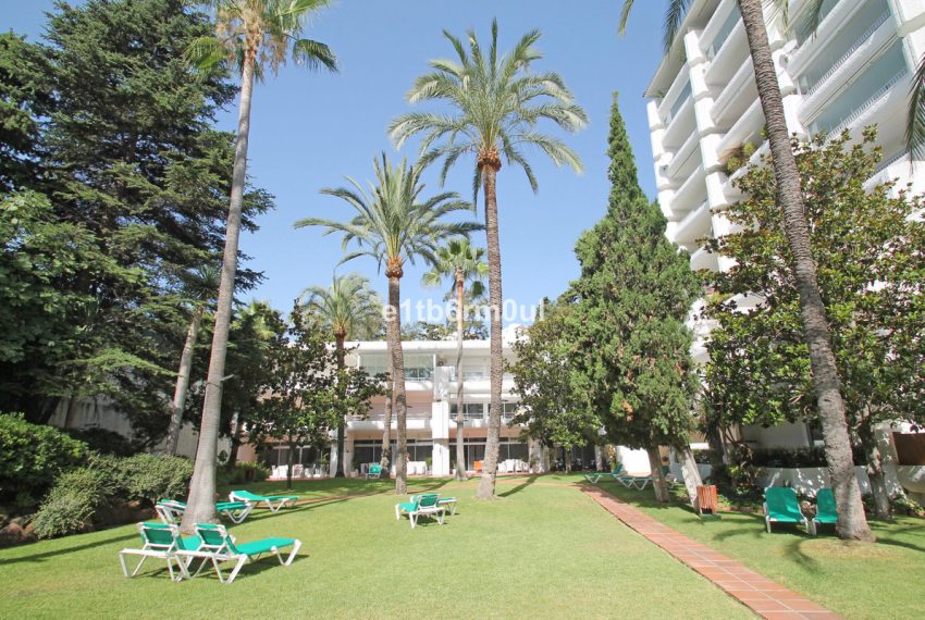 R5026420-Apartment-For-Sale-The-Golden-Mile-Penthouse-2-Beds-139-Built-18