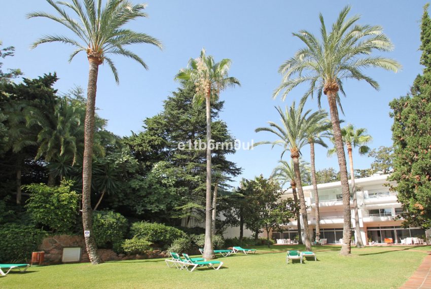 R5026420-Apartment-For-Sale-The-Golden-Mile-Penthouse-2-Beds-139-Built-19