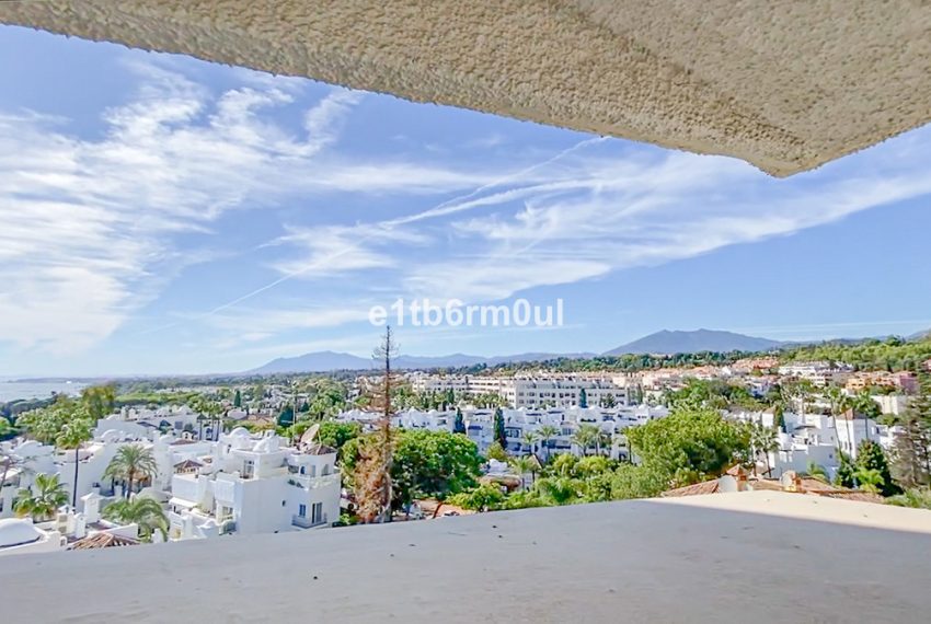 R5026420-Apartment-For-Sale-The-Golden-Mile-Penthouse-2-Beds-139-Built-3