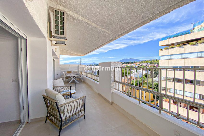 R5026420-Apartment-For-Sale-The-Golden-Mile-Penthouse-2-Beds-139-Built
