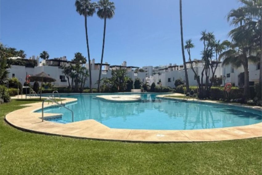 R5026864-Villa-For-Sale-San-Pedro-de-Alcantara-Semi-Detached-4-Beds-208-Built-11