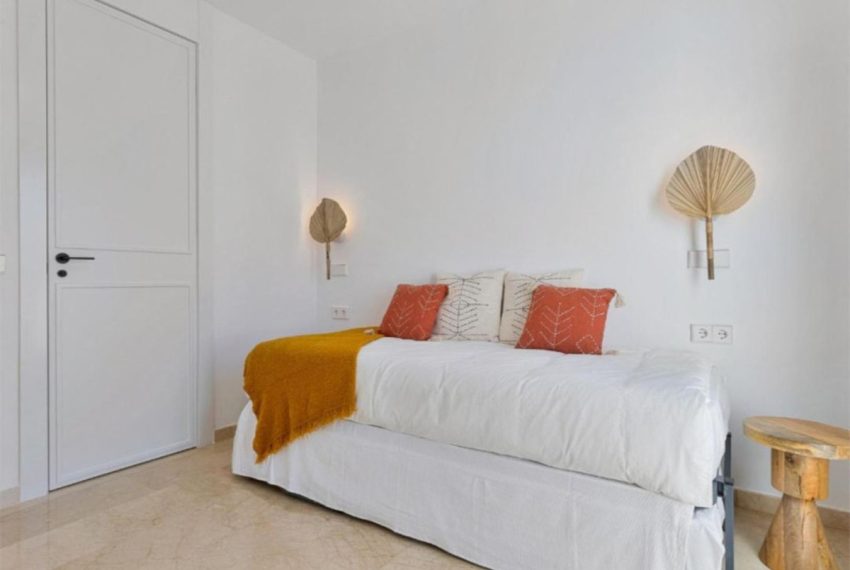 R5026864-Villa-For-Sale-San-Pedro-de-Alcantara-Semi-Detached-4-Beds-208-Built-12