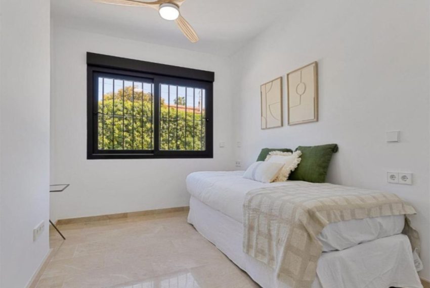 R5026864-Villa-For-Sale-San-Pedro-de-Alcantara-Semi-Detached-4-Beds-208-Built-15