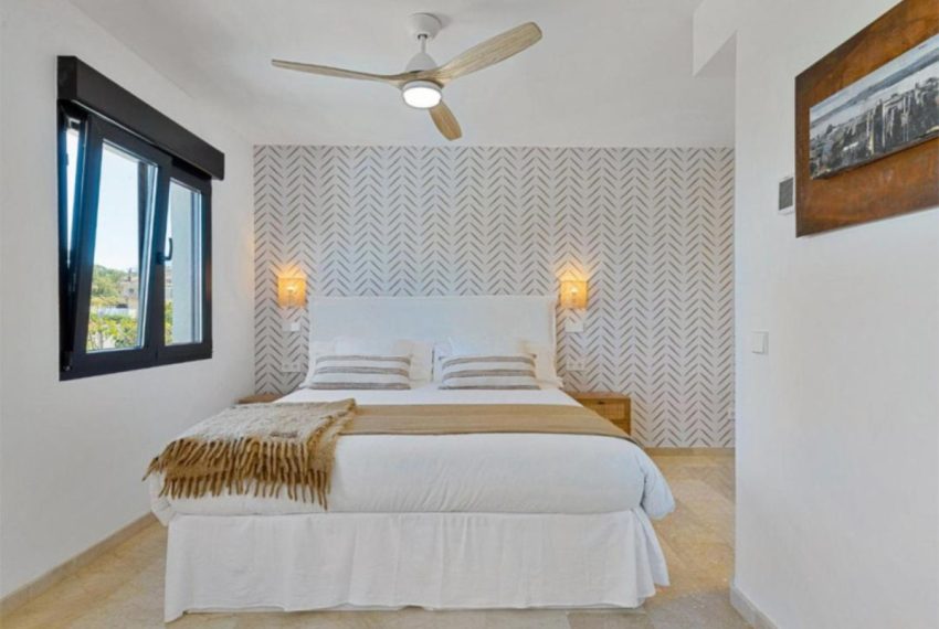 R5026864-Villa-For-Sale-San-Pedro-de-Alcantara-Semi-Detached-4-Beds-208-Built-17