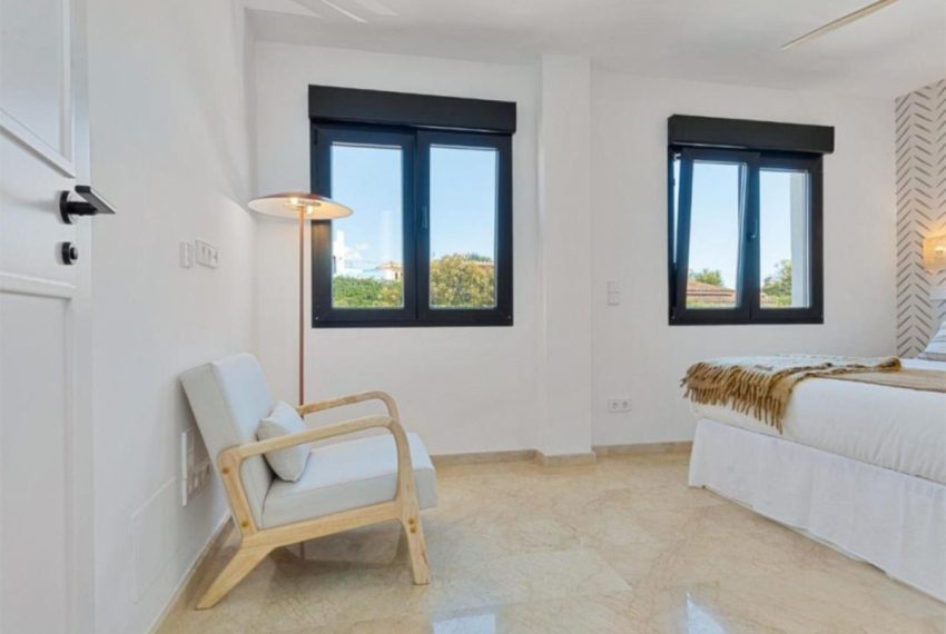 R5026864-Villa-For-Sale-San-Pedro-de-Alcantara-Semi-Detached-4-Beds-208-Built-18