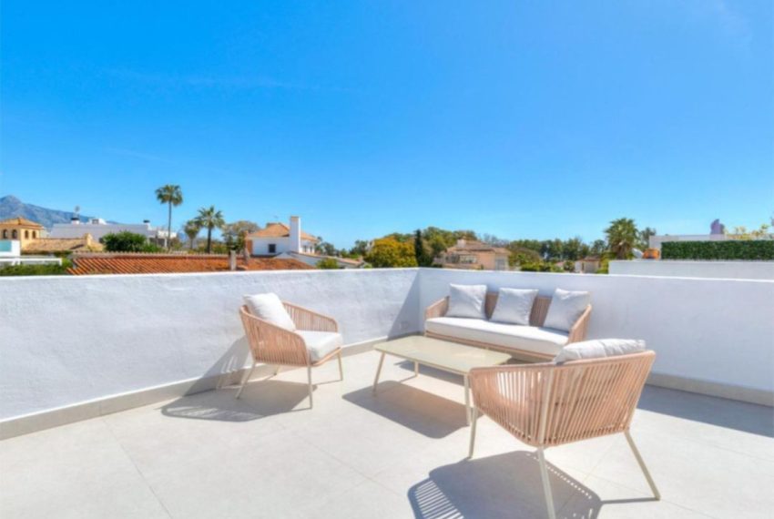 R5026864-Villa-For-Sale-San-Pedro-de-Alcantara-Semi-Detached-4-Beds-208-Built-6