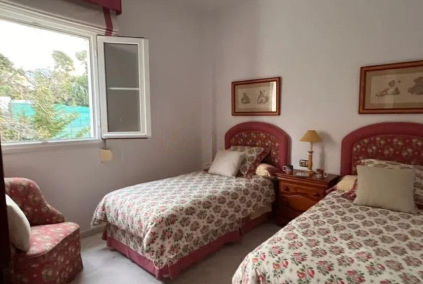 R5032129-Apartment-For-Sale-The-Golden-Mile-Middle-Floor-4-Beds-135-Built-11