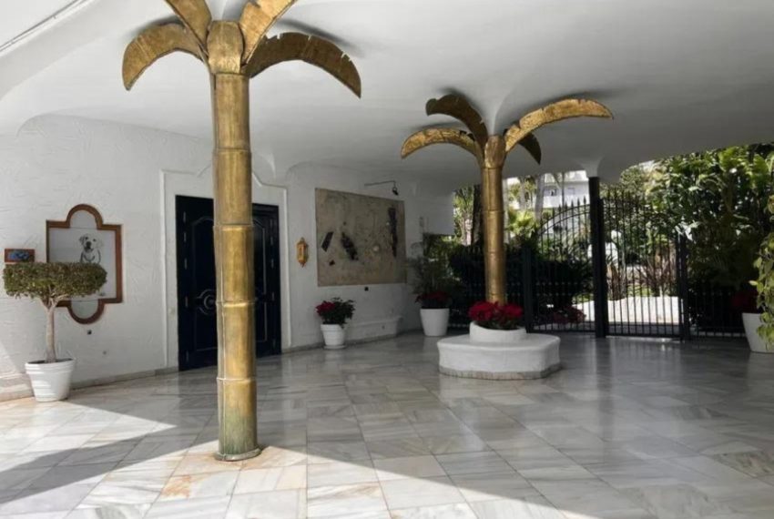 R5032129-Apartment-For-Sale-The-Golden-Mile-Middle-Floor-4-Beds-135-Built-6