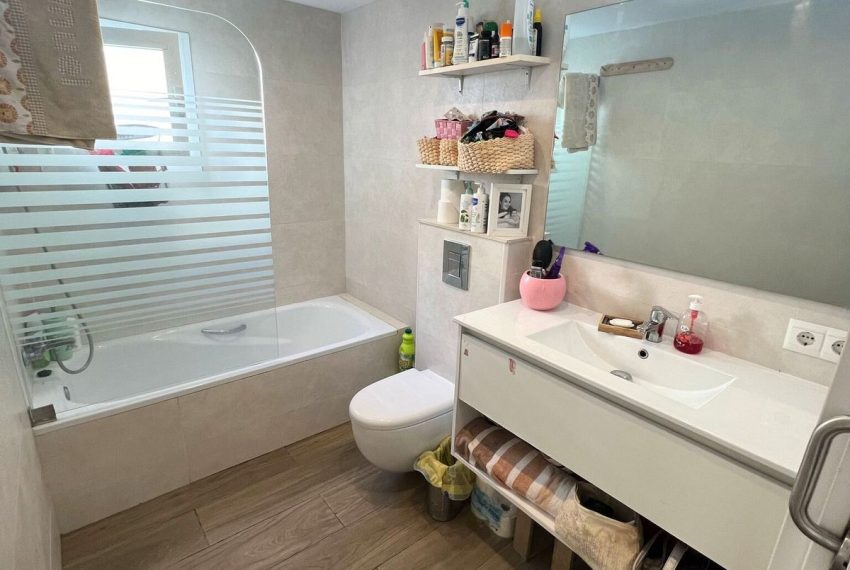 R5032192-Apartment-For-Sale-Marbella-Penthouse-2-Beds-80-Built-8