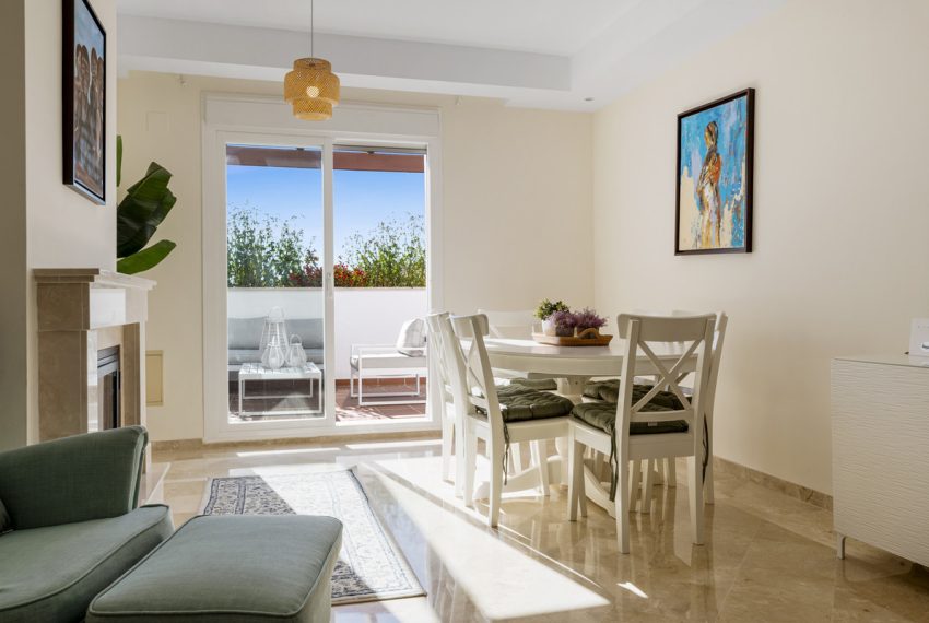R5032516-Apartment-For-Sale-Nueva-Andalucia-Duplex-4-Beds-186-Built-1