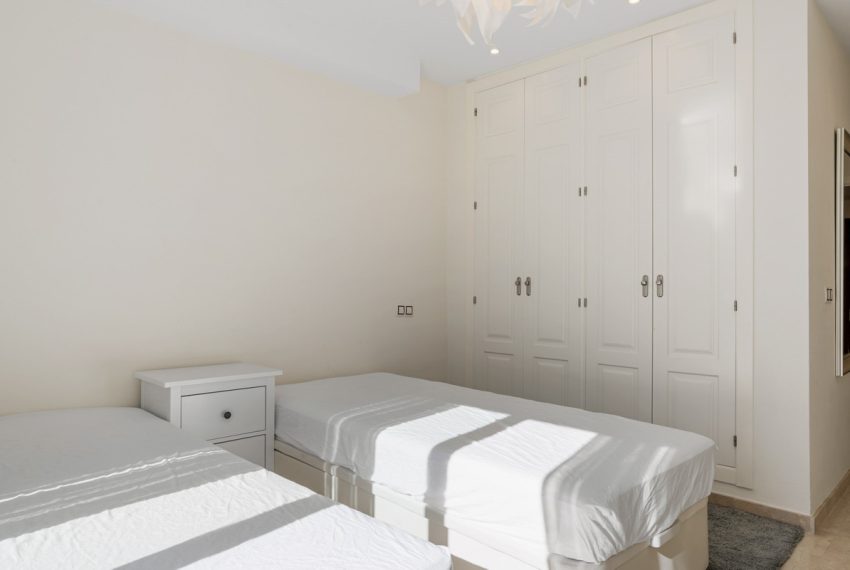 R5032516-Apartment-For-Sale-Nueva-Andalucia-Duplex-4-Beds-186-Built-14