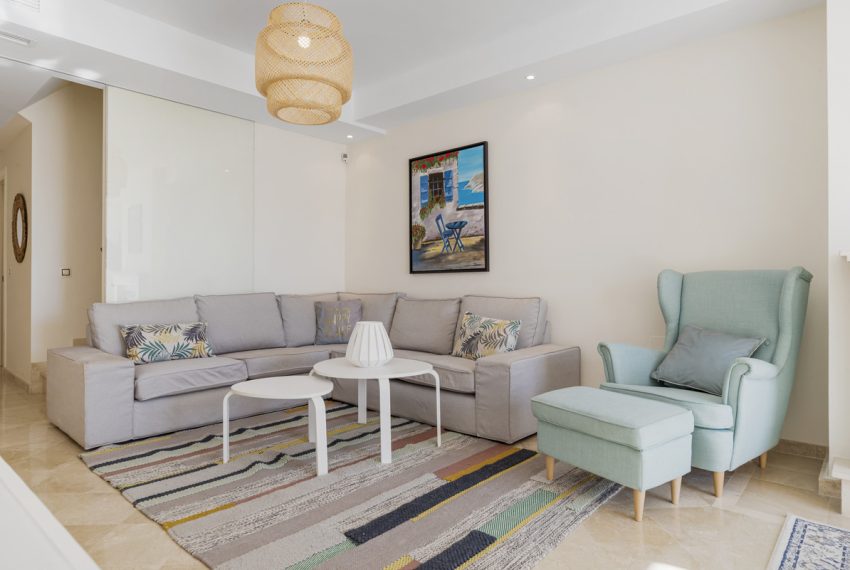 R5032516-Apartment-For-Sale-Nueva-Andalucia-Duplex-4-Beds-186-Built-2