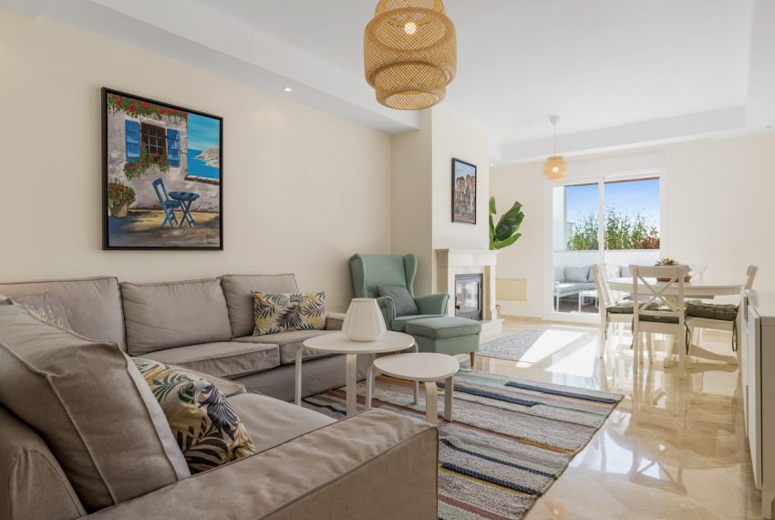 R5032516-Apartment-For-Sale-Nueva-Andalucia-Duplex-4-Beds-186-Built