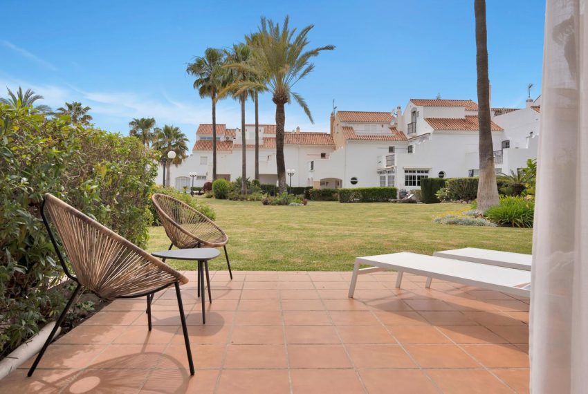 R5032591-Townhouse-For-Sale-Estepona-Terraced-5-Beds-226-Built-1