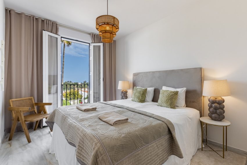 R5032591-Townhouse-For-Sale-Estepona-Terraced-5-Beds-226-Built-14