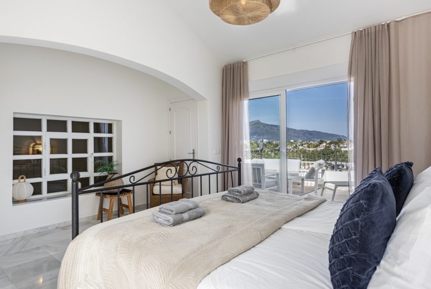 R5032591-Townhouse-For-Sale-Estepona-Terraced-5-Beds-226-Built-18
