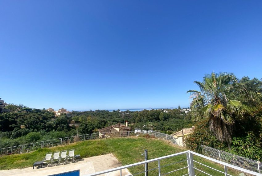 R5033992-Villa-For-Sale-Elviria-Detached-6-Beds-395-Built-11