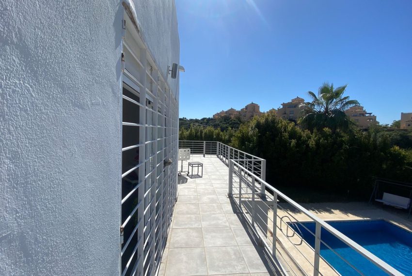R5033992-Villa-For-Sale-Elviria-Detached-6-Beds-395-Built-14