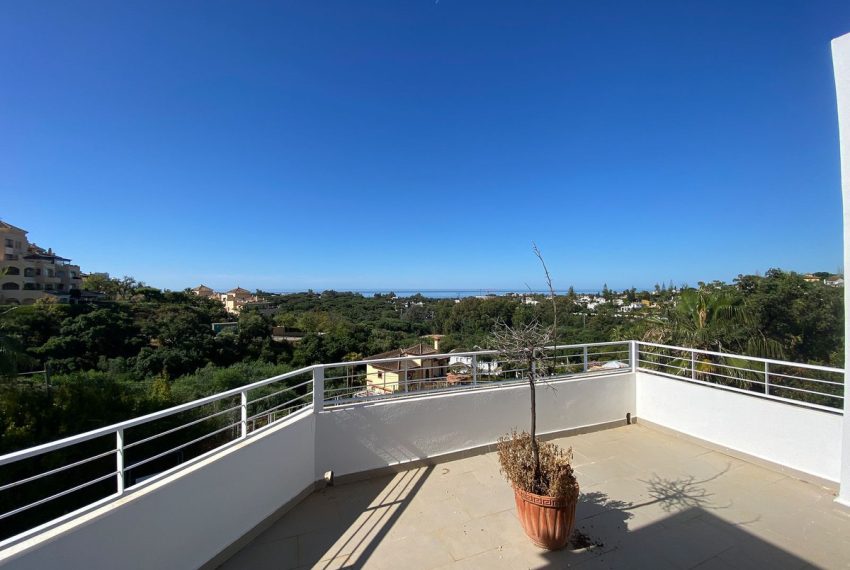 R5033992-Villa-For-Sale-Elviria-Detached-6-Beds-395-Built-15