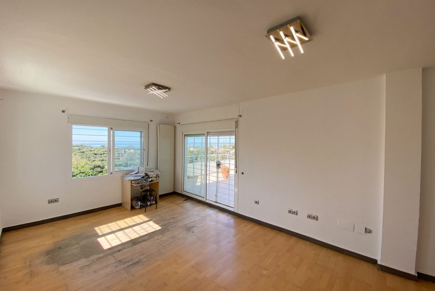 R5033992-Villa-For-Sale-Elviria-Detached-6-Beds-395-Built-19
