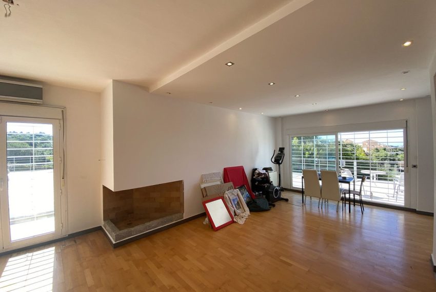 R5033992-Villa-For-Sale-Elviria-Detached-6-Beds-395-Built-6