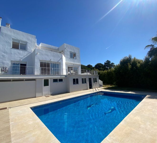 R5033992-Image 1-Detached - 6 Beds - 395 Built