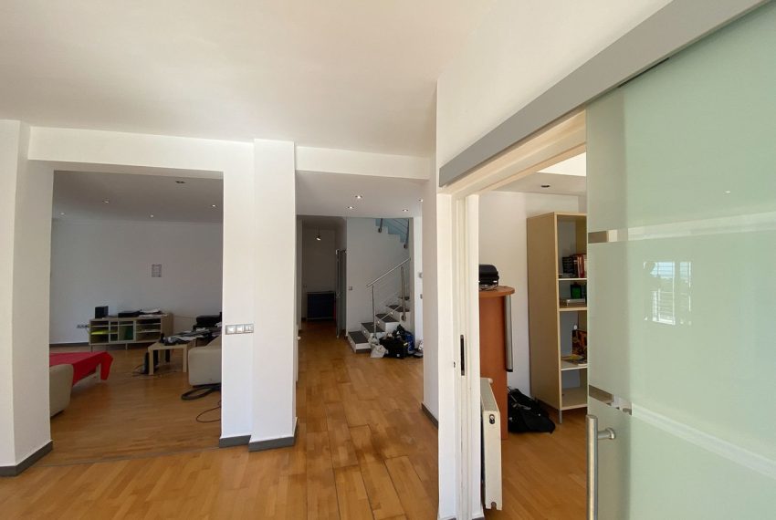 R5033992-Villa-For-Sale-Elviria-Detached-6-Beds-395-Built-8
