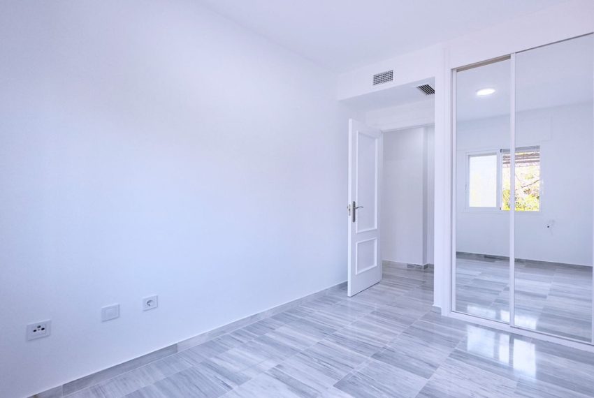R5034214-Apartment-For-Sale-Marbella-Ground-Floor-4-Beds-125-Built-19