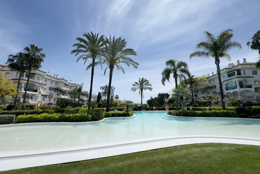 R5034214-Apartment-For-Sale-Marbella-Ground-Floor-4-Beds-125-Built