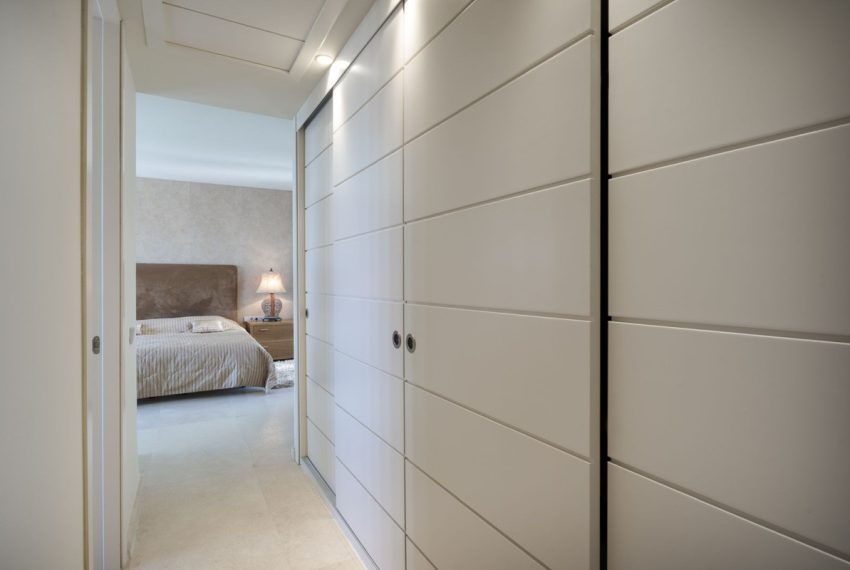 R5034328-Apartment-For-Sale-New-Golden-Mile-Penthouse-3-Beds-220-Built-12