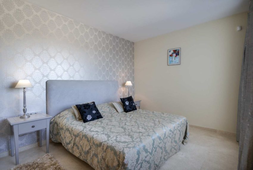 R5034328-Apartment-For-Sale-New-Golden-Mile-Penthouse-3-Beds-220-Built-14