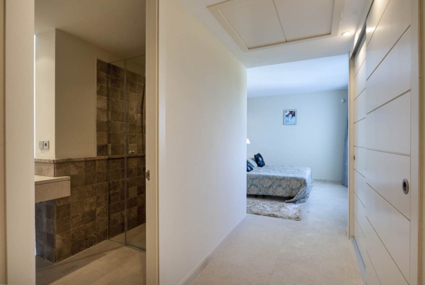 R5034328-Apartment-For-Sale-New-Golden-Mile-Penthouse-3-Beds-220-Built-15